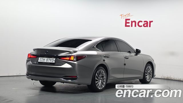 Lexus ES Luxury Plus — пробег 153 535 км — фото 2 из 5