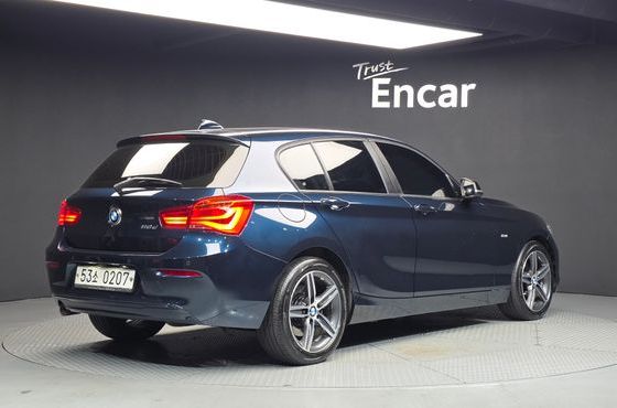 BMW 1-Series 118d Sport 5Door — пробег 111 582 км — фото 2 из 5