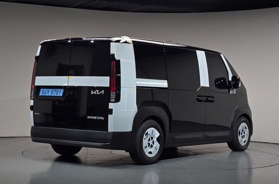 Kia PV5 Cargo Long Long Range Basic — пробег 9 км — фото 2 из 5