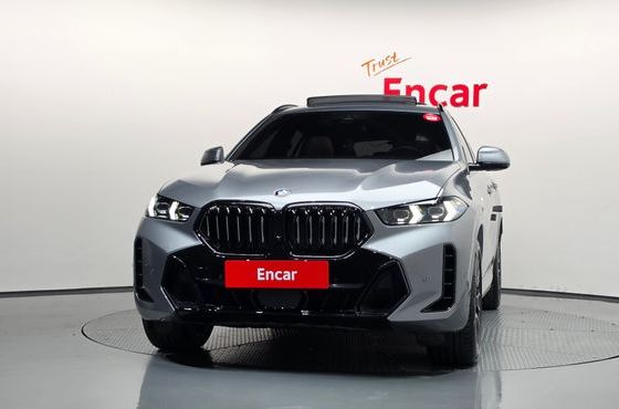 BMW X6 xDrive40i M Sport — пробег 9 548 км — фото 3 из 5