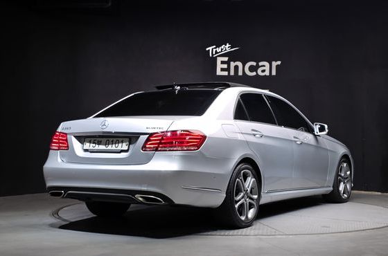 Mercedes-Benz E-Class E250 BlueTec 4MATIC AV — пробег 133 331 км — фото 2 из 5