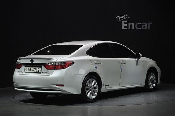 Lexus ES Executive XV60 — пробег 123 757 км — фото 2 из 5