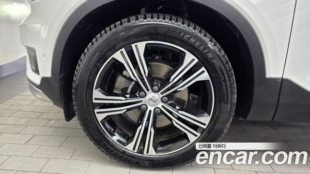 Volvo XC40 T4 Inscription — пробег 32 433 км — фото 5 из 5