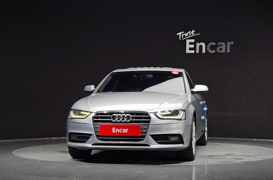 Audi A4 30 TDI Dynamic B8 — пробег 64 279 км — фото 3 из 5
