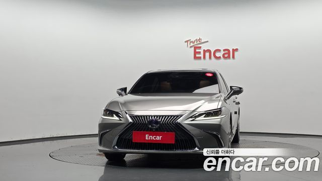 Lexus ES Luxury Plus — пробег 82 084 км — фото 3 из 5