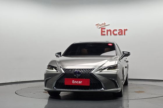 Lexus ES Luxury Plus — пробег 82 084 км — фото 3 из 5
