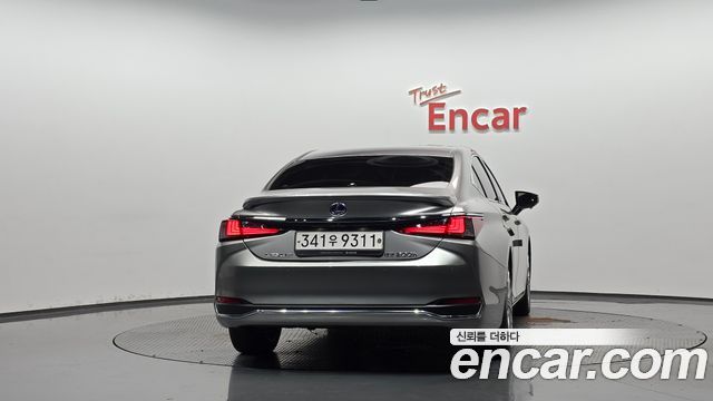 Lexus ES Luxury Plus — пробег 82 084 км — фото 4 из 5
