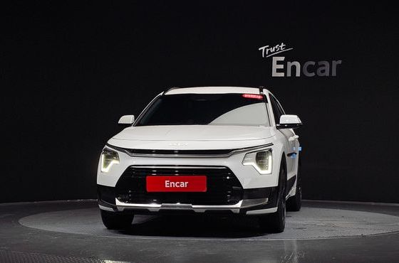Kia Niro Signature — пробег 4 097 км — фото 3 из 5