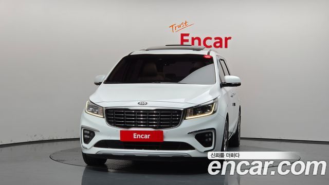 Kia Carnival 9-Seater Noblesse Special — пробег 205 557 км — фото 3 из 5