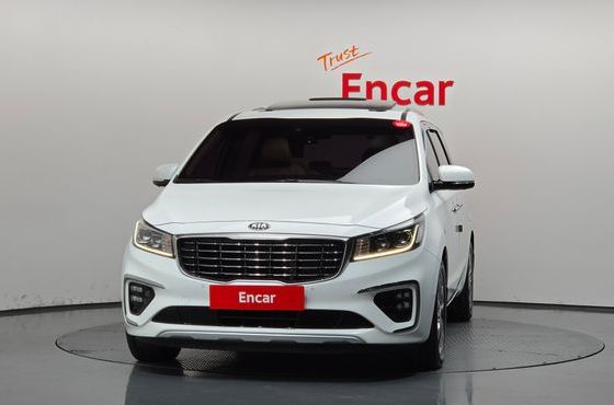 Kia Carnival 9-Seater Noblesse Special — пробег 205 557 км — фото 3 из 5