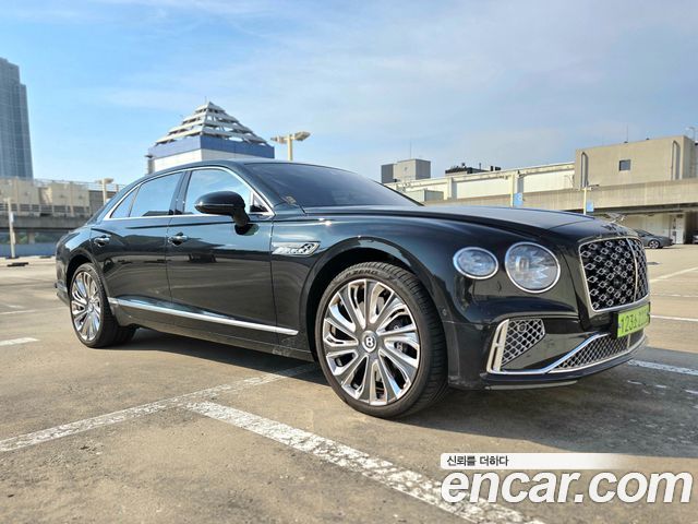 Bentley Flying Spur 4.0 Muliner — пробег 15 000 км — фото 2 из 5