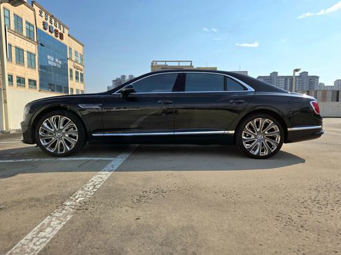Bentley Flying Spur 4.0 Muliner — пробег 15 000 км — фото 3 из 5
