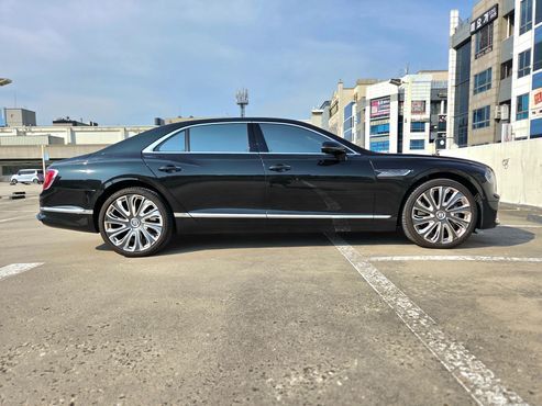 Bentley Flying Spur 4.0 Muliner — пробег 15 000 км — фото 4 из 5