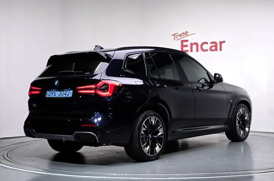 BMW iX3 M Sports — пробег 26 393 км — фото 2 из 5