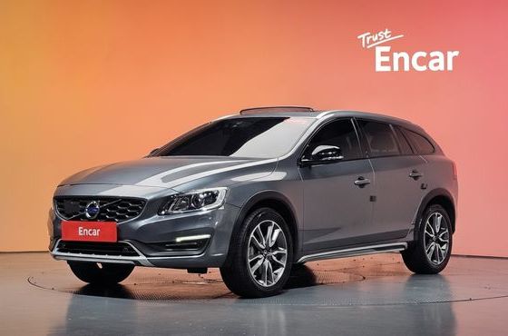 Volvo V60 D4 — пробег 131 573 км — фото 1 из 5