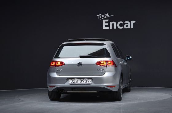 Volkswagen Golf 2.0 TDI Premium — пробег 110 401 км — фото 4 из 5