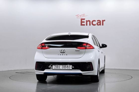 Hyundai Ioniq Q — пробег 146 899 км — фото 4 из 5