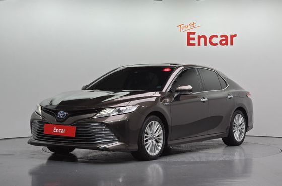 Toyota Camry 2.5 XLE Hybrid — пробег 97 888 км — фото 1 из 5