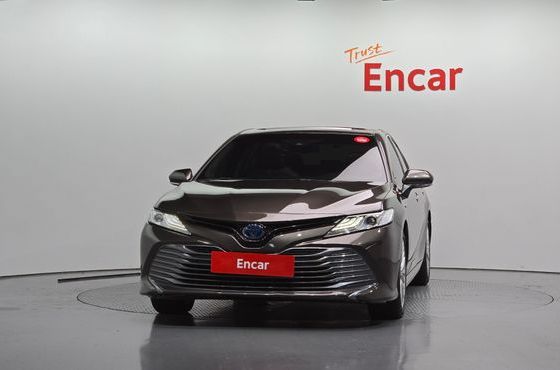 Toyota Camry 2.5 XLE Hybrid — пробег 97 888 км — фото 3 из 5