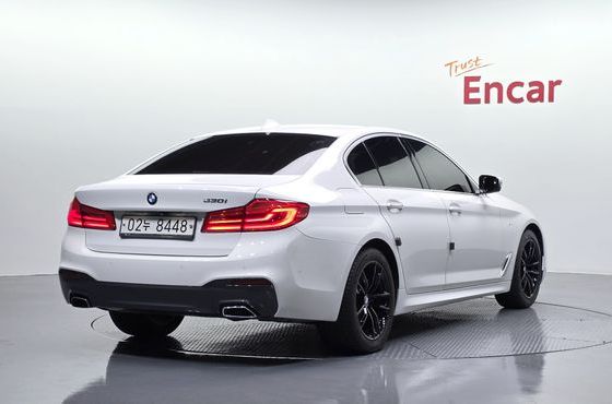 BMW 5-Series 530i M Sport Package Plus — пробег 111 447 км — фото 2 из 5