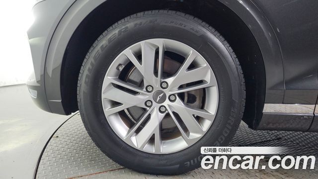 Genesis GV70 из Кореи Encar