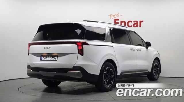 Kia Carnival из Кореи Encar