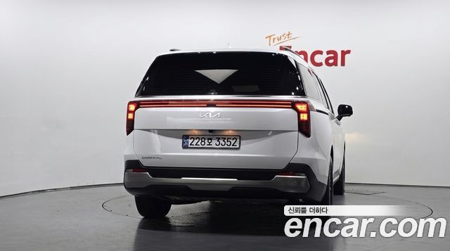 Kia Carnival из Кореи Encar