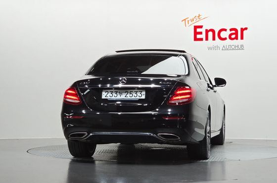 Mercedes-Benz E-Class E350 4MATIC AMG Line — пробег 24 864 км — фото 4 из 5