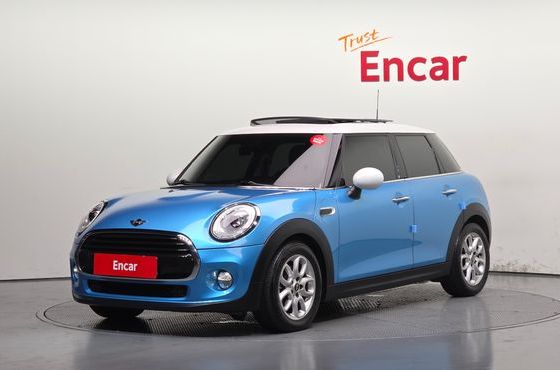 Mini Cooper 5Door HIGH 3rd — пробег 61 305 км — фото 1 из 5