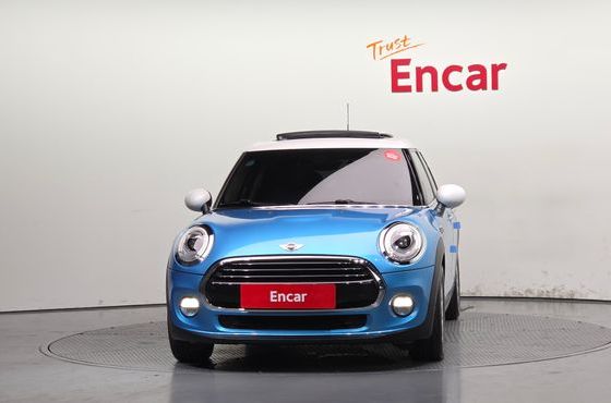 Mini Cooper 5Door HIGH 3rd — пробег 61 305 км — фото 3 из 5