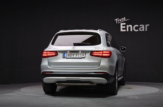 Mercedes-Benz GLC-Class GLC350e 4MATIC Premium — пробег 64 381 км — фото 4 из 5