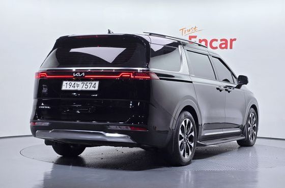 Kia Carnival Gasoline 7-Seater Signature — пробег 36 990 км — фото 2 из 5