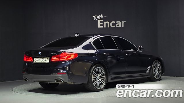 BMW 5-Series 530i xDrive M Sport Package Plus — пробег 139 848 км — фото 2 из 5