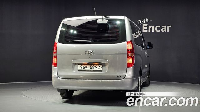 Hyundai Starex Van 3-Seater LPi Smart — пробег 84 793 км — фото 4 из 5