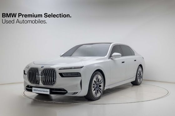 BMW 7-Series 740d xDrive Design Pure Excellence — пробег 94 820 км — фото 1 из 5