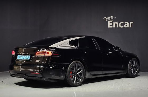 Tesla Model S Plaid — пробег 24 991 км — фото 2 из 5