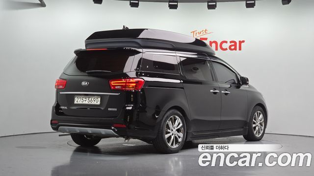 Kia Carnival из Кореи Encar
