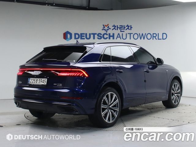 Audi Q8 55 TFSI Quattro Premium — пробег 49 000 км — фото 2 из 5