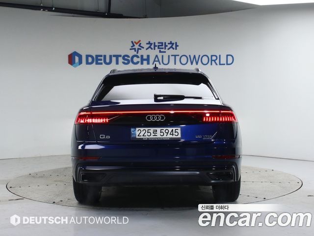 Audi Q8 55 TFSI Quattro Premium — пробег 49 000 км — фото 4 из 5