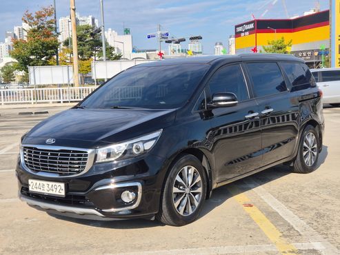 Kia Carnival 9-seater Luxury — пробег 173 472 км — фото 1 из 5