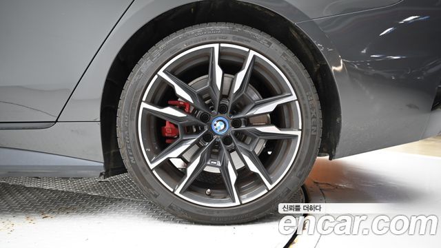 BMW i4 из Кореи Encar