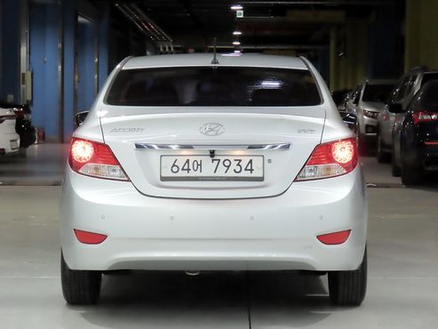 Hyundai Accent 1.4 VVT Premier — пробег 79 935 км — фото 4 из 5
