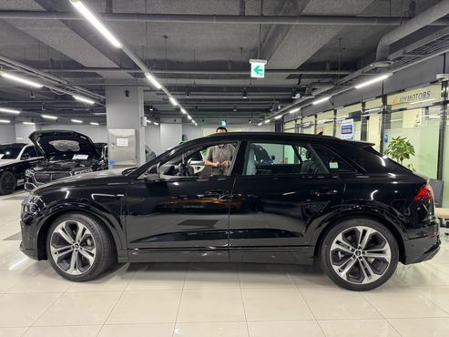 Audi Q8 50 TDI Quattro Premium — пробег 11 км — фото 2 из 5