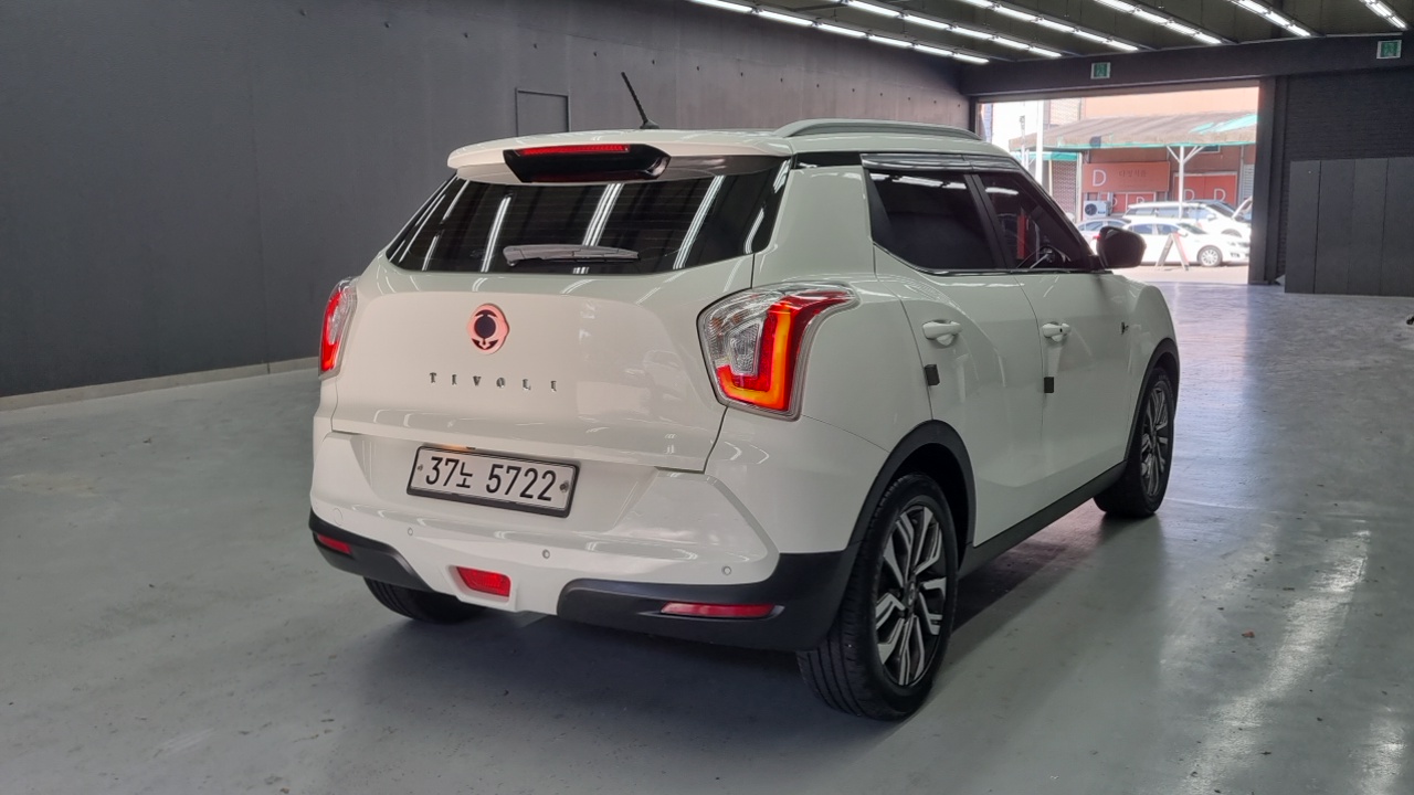 Ssangyong TIBOLI из Кореи Encar
