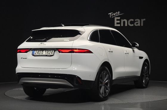 Jaguar F-PACE D200 SE — пробег 95 804 км — фото 2 из 5