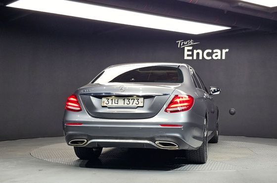Mercedes-Benz E-Class E300 AMG Line — пробег 189 130 км — фото 4 из 5