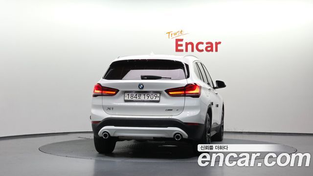 BMW X1 xDrive 18d Advantage — пробег 86 764 км — фото 4 из 5