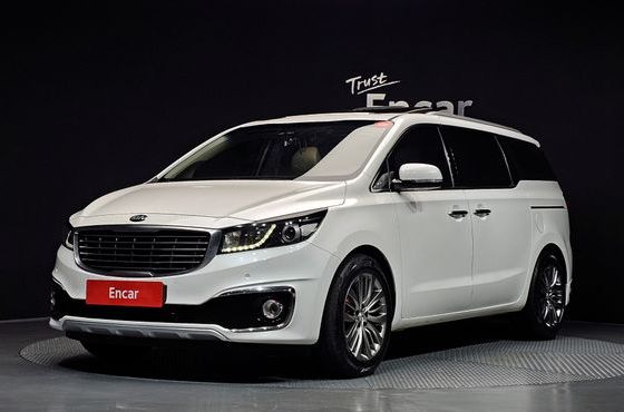 Kia Carnival 9-seater Prestige — пробег 100 320 км — фото 1 из 5