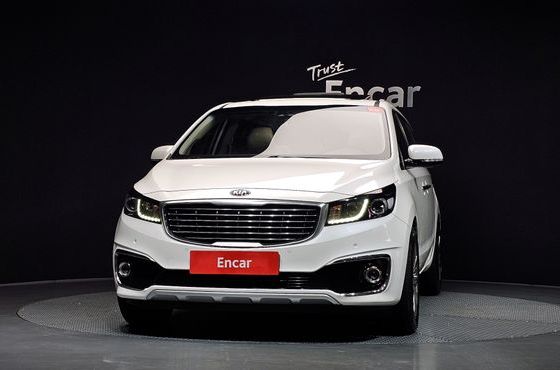 Kia Carnival 9-seater Prestige — пробег 100 320 км — фото 3 из 5