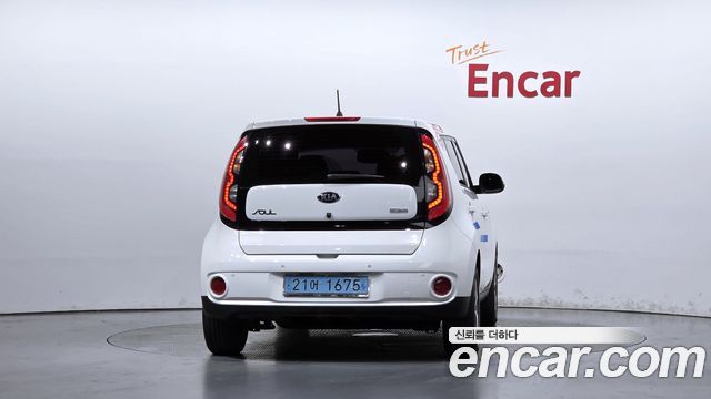 Kia Soul EV — пробег 157 973 км — фото 4 из 5